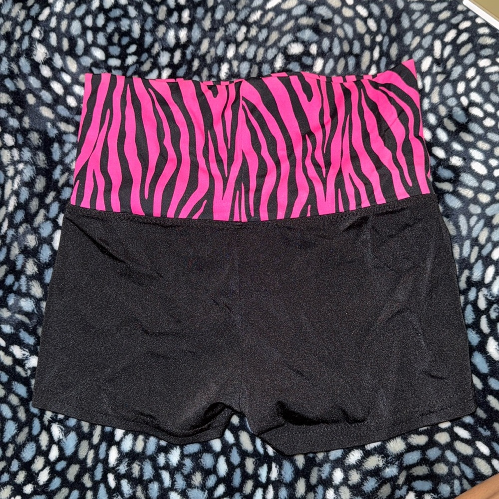 dreamlight activewear gym shorts